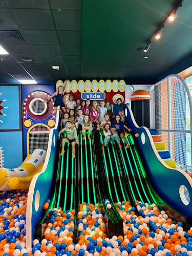 J7 Adventureland — photo 1 of 1