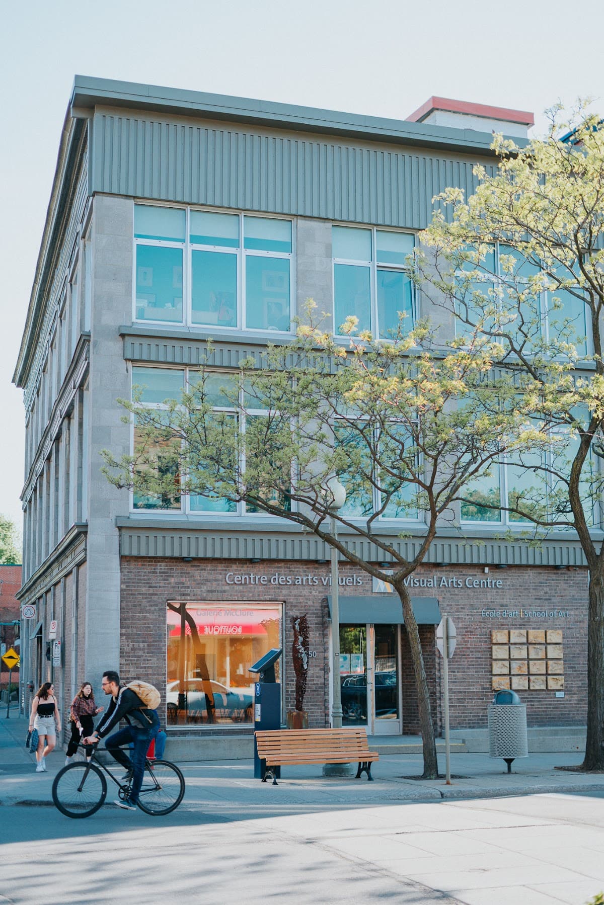 Centre des arts visuels / The Visual Arts Centre