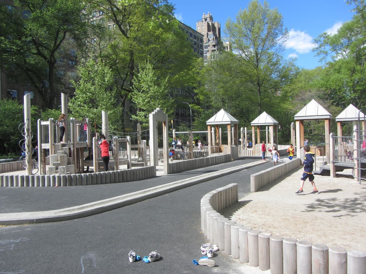 Tarr-Coyne Wild West Playground — photo 1 of 1