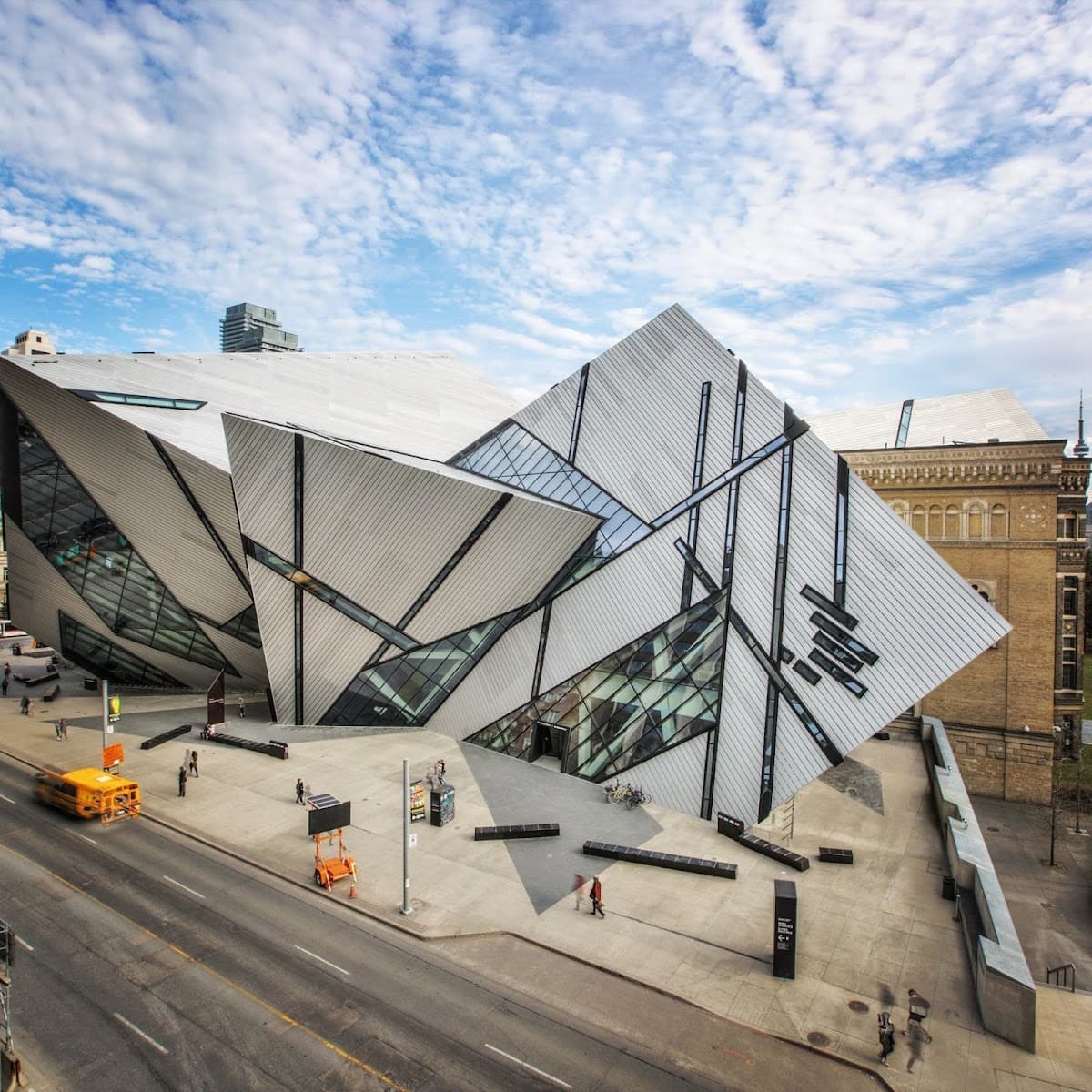 Royal Ontario Museum (ROM)