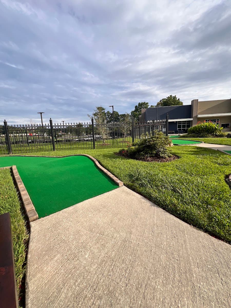 Play A Round Family Fun Center