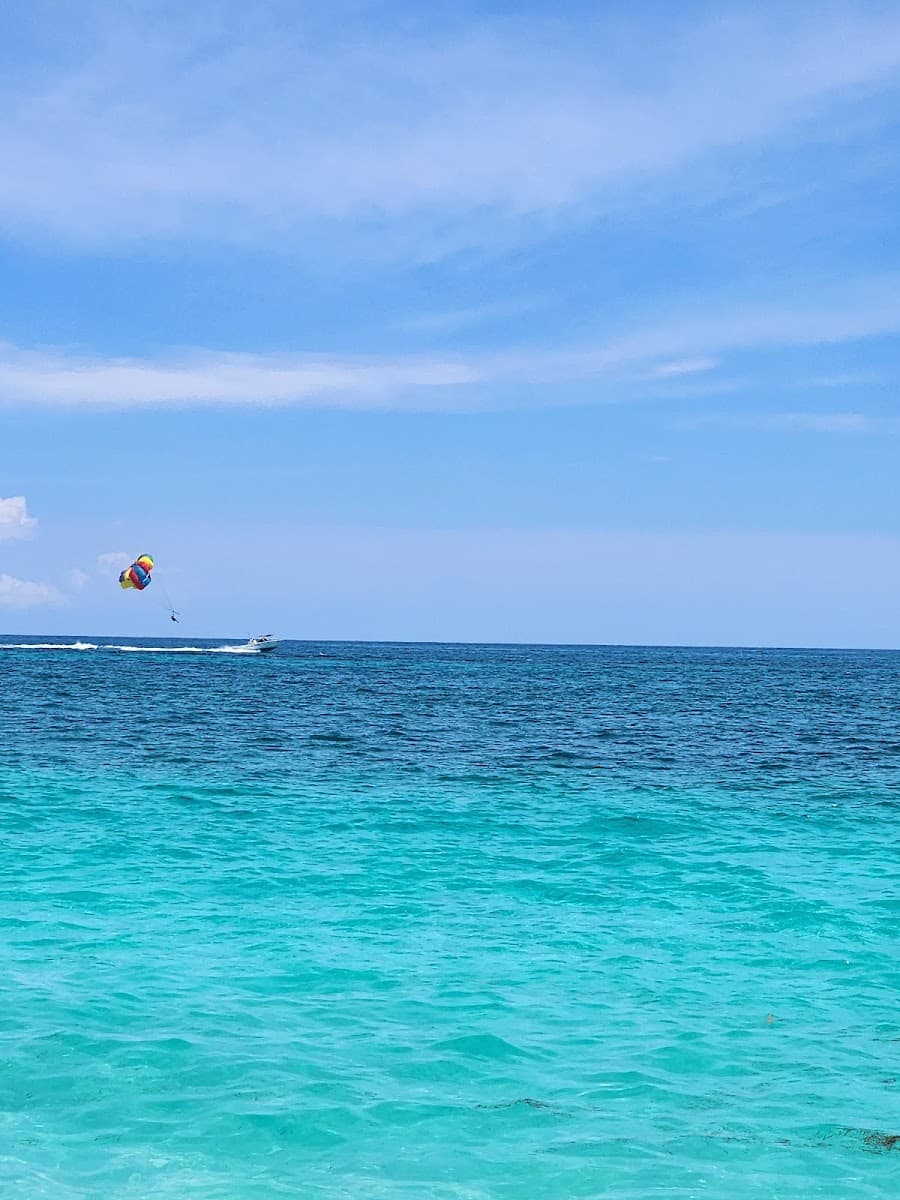 Parasailing at Cabbage Beach